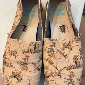 Disney TOMS Women's Cinderella  Character Flats in Cream